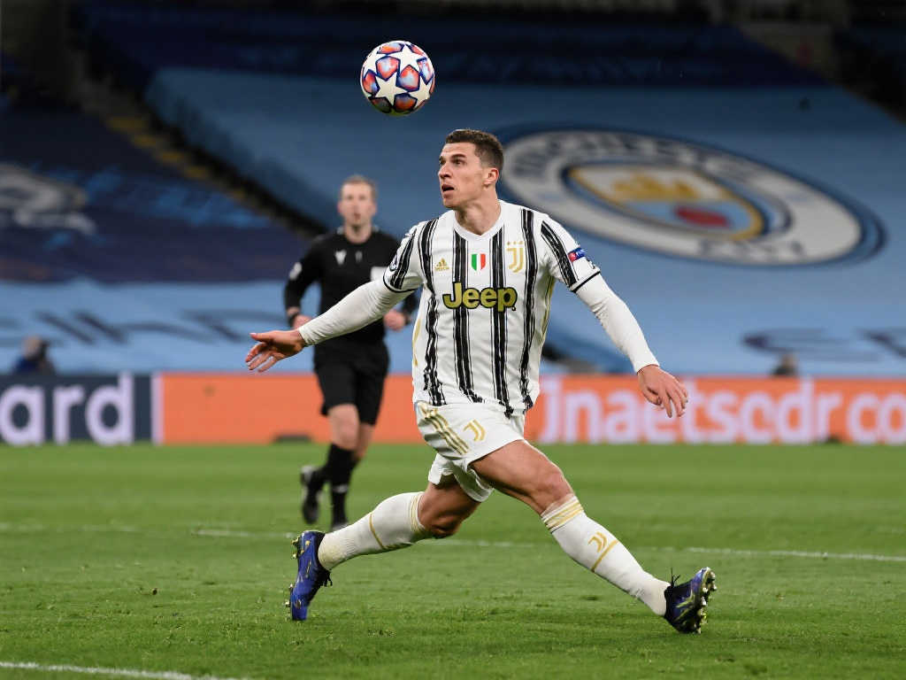 【欧冠】弗拉霍维奇联手麦肯尼，尤文图斯力克曼城2-0